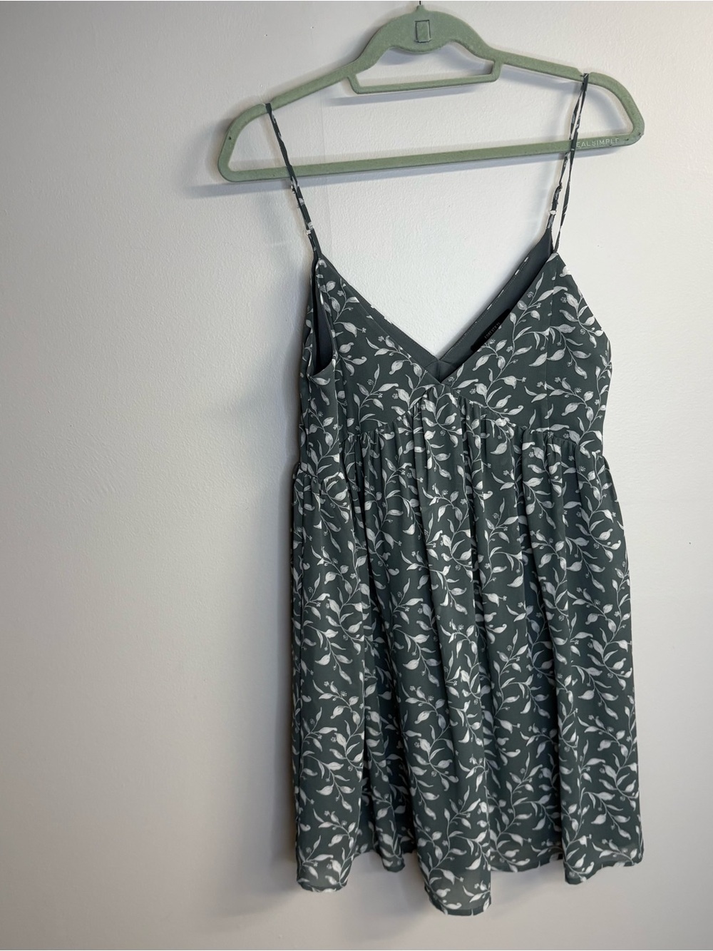 Forever 21 Green Floral V-Neck Mini Dress